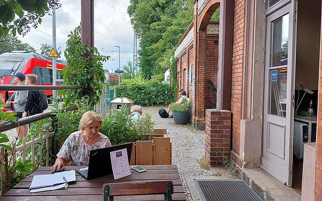 Gleis 21 draussen arbeiten C Gleis 21
