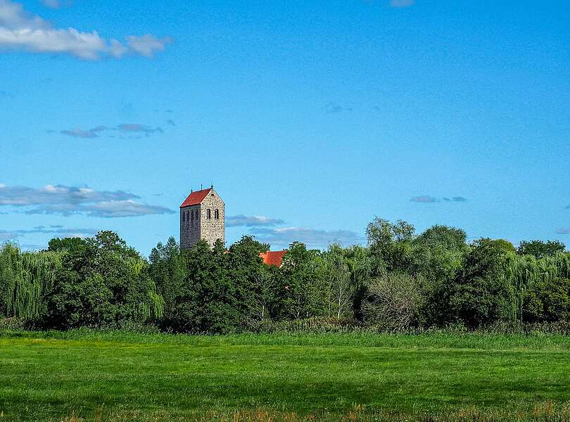 Städteporträt Ziesar - Blick auf die Bischofsresidenz vom Rundweg Nr. 51