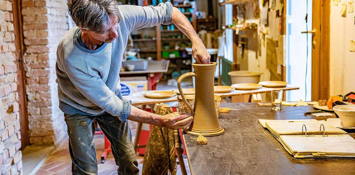 Museumsdorf Glashütte - Töpfer bei der Arbeit