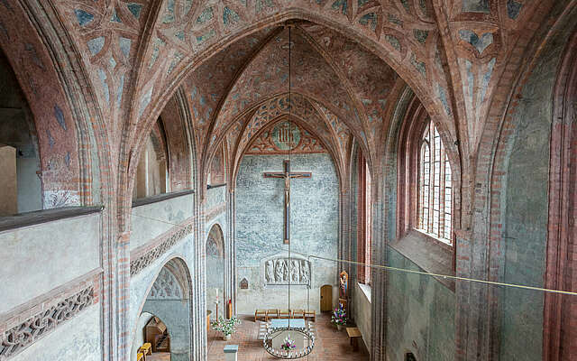 Burgkapelle Ziesar mit Blick auf den Altar 