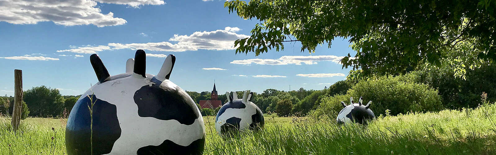 Kunstwerk Ku(h)ieren bei Wiesenburg,
        
    

        Foto: Tourismusverband Fläming e.V./Catharina Weisser