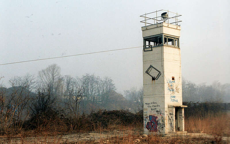 



        
            Wachturm vor der Zerstörung 1991,
        
    

        Foto: TVF Fläming/Peter Jäckel
    