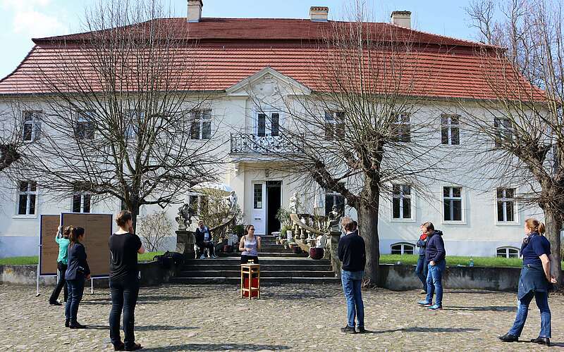 



        
            IdeenSchmiede auf Schloss Blankensee,
        
    

        Foto: Kreativnetzwerk FlämingSchmiede/Katja Benke
    