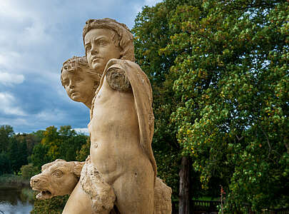 Städteporträt Wiesenburg - Skulptur im Schlosspark