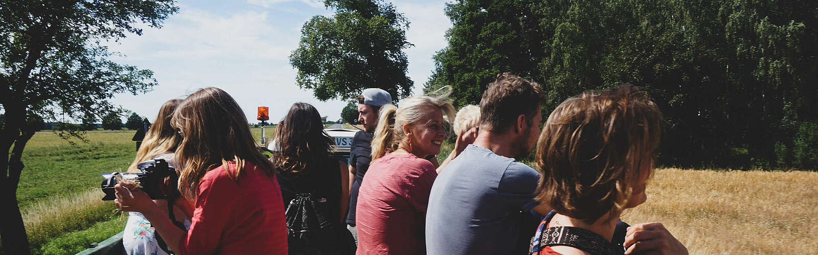Traktorfahrt mit Bloggern um Schmerwitz,
        
    

        Foto: Tourismusverband Fläming e.V./Fanny Raab