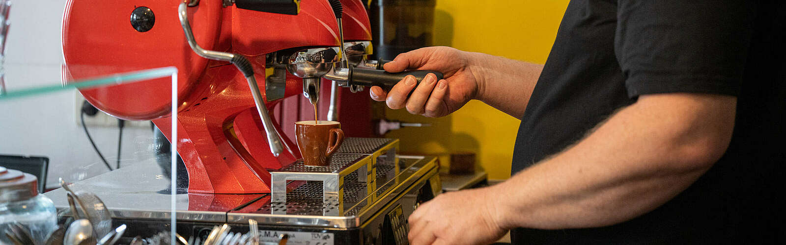 Einen Espresso im klassmo trinken,
        
    

        Foto: Tourismusverband Fläming e.V./Tobias Kramer