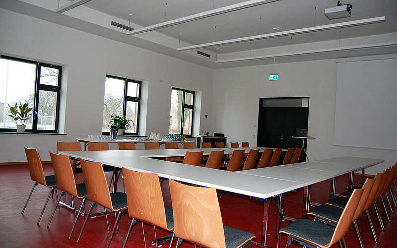 



        
            Veranstaltungssaal im Neue Energien Forum Feldheim ,
        
    

        Foto: Tourismusverband Fläming e.V./Barbara Ral
    