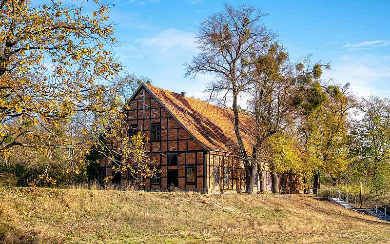 



        
            Museumsdorf Glashütte - Alte Hütte,
        
    

        Foto: Tourismusverband Fläming e.V./Jan Sobotka
    