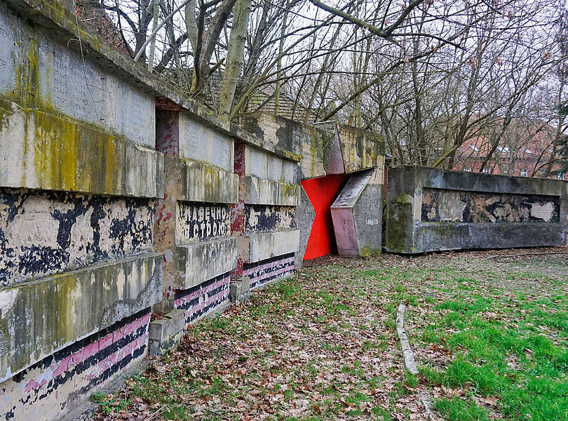 Roter Stern am Eingang zur russischen Garnison heute