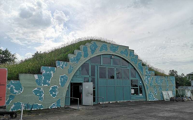 



    
        
                Shelter Albrecht in Niedergörsdorf,
            
        
                Foto: Tourismusverband Fläming e.V./Anne Borkmann
            
    
