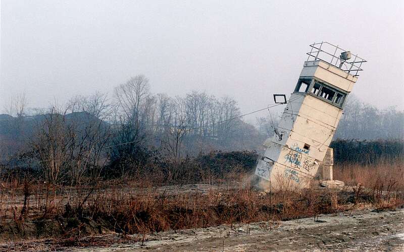 Einstürzender Wachturm in der heutigen Kanalaue