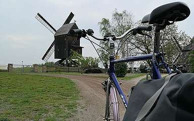 Mit dem Fahrrad zur Beelitzer Bockwindmühle
