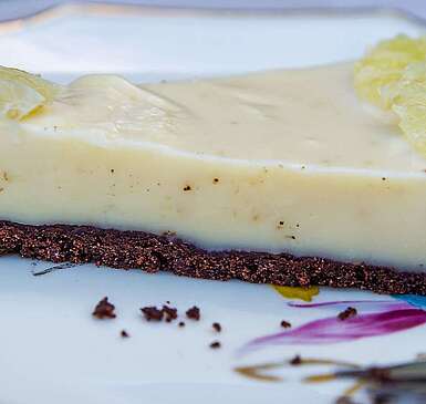 Zitronen-Schokotarte in der Albertine in Glashütte