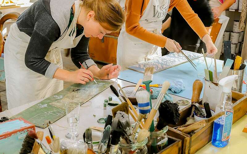 



    
        
                Fläming Antik Workshop,
            
        
                
                
                    Foto: HerzanHirn
                
            
    
