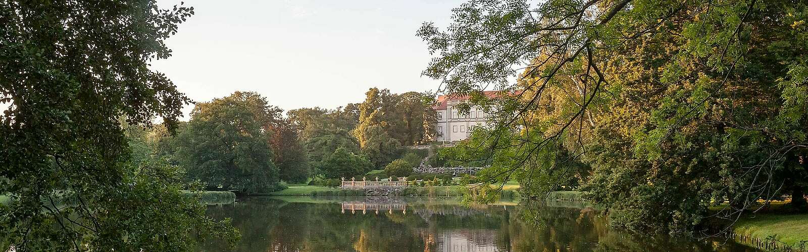 Schlosspark Wiesenburg,
            
        
                Foto: Tourismusverband Fläming e.V./Jedrzej Marzecki