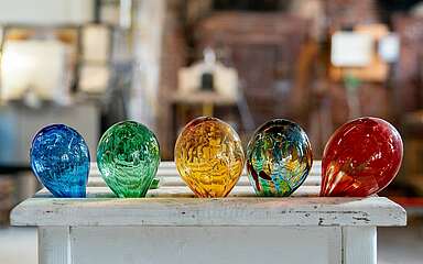 Baruther Glashütte - farbige Durstkugeln