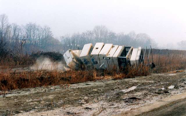 Umgestürzter Wachtum in Teltow 1991