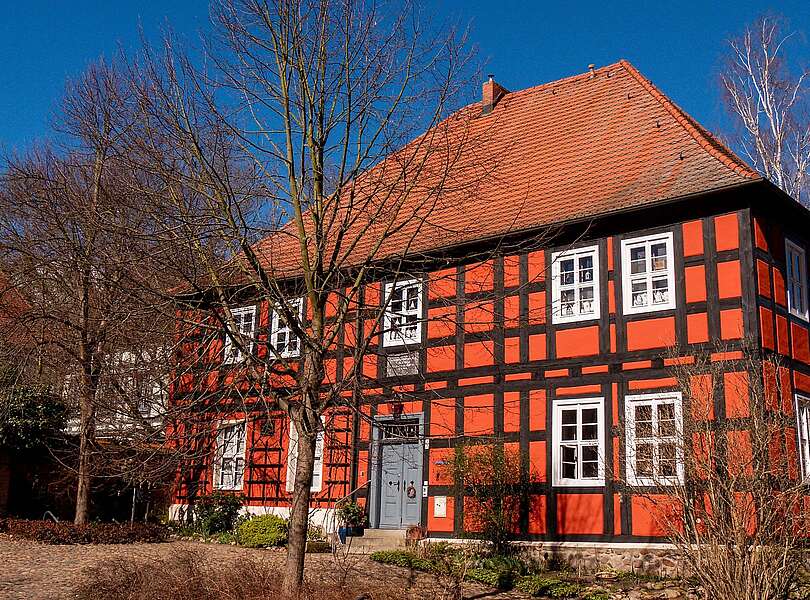 Reißiger-Haus mit Gedenktafel - Rotes Fachwerkhaus