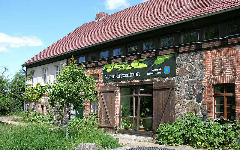 



    
        
                Naturparkzentrum Hoher Fläming,
            
        
                Foto: Naturpark Hoher Fläming/Juliane Wittig
            
    
