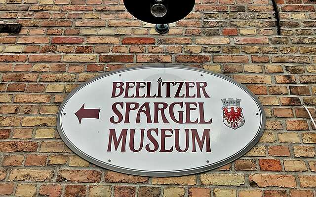 Schild zum Beelitzer Spargelmuseum