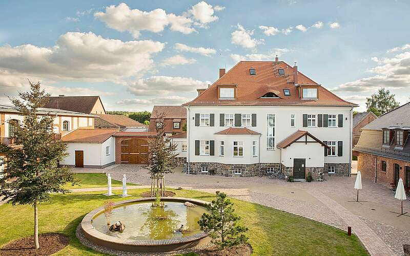 



    
        
                Paulinen Hof Seminarhotel,
            
        
                Foto: Paulinen Hof Seminarhotel/Kein Urheber bekannt
            
    
