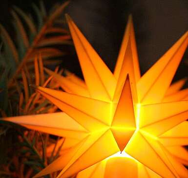 Lichterkette Sterne am Baum