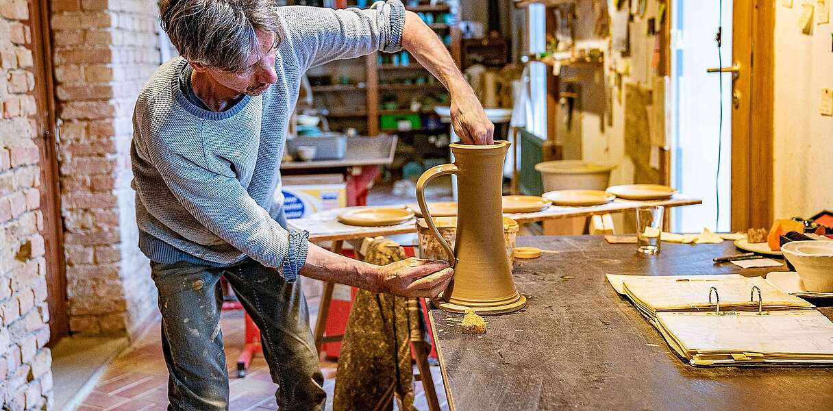 Baruther Glashütte - Töpfer bei der Arbeit