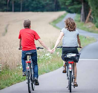 Radfahrer fahren davon
